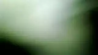 فتاتان مثارتان تسحبان رفيقهما إلى الفندق لجماع عنيف