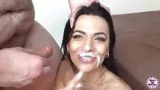 ابن يتعود علي امه